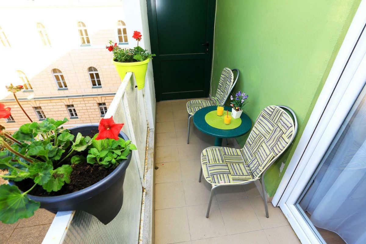 Viva Riva Zadar Apartment Exterior photo
